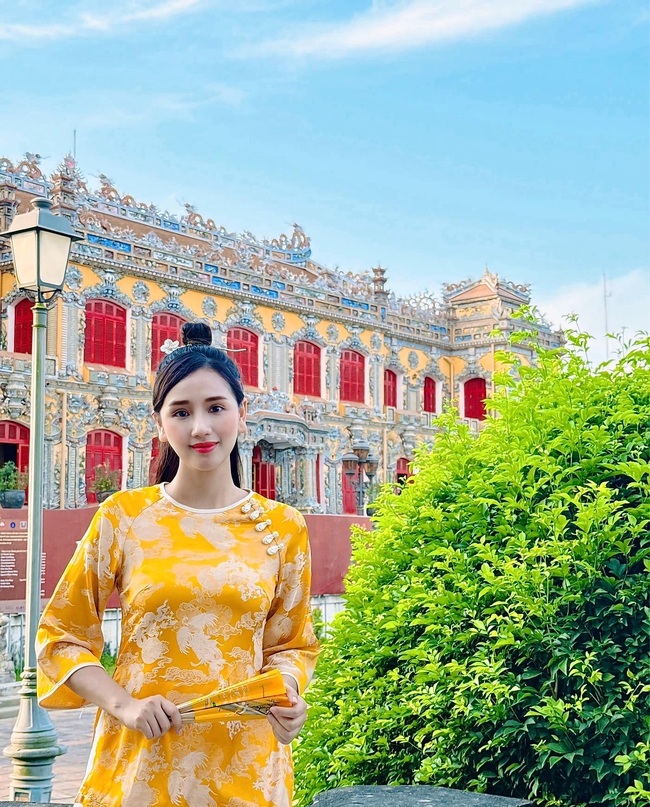 Soi chuyện con cái của cặp bạn thân là phú bà VBiz, phát hiện điểm chung thú vị: Đã giàu sụ còn dạy con khéo thế này - Ảnh 3. Soi chuyện con cái của cặp bạn thân là phú bà VBiz, phát hiện điểm chung thú vị: Đã giàu sụ còn dạy con khéo thế này - Ảnh 3.