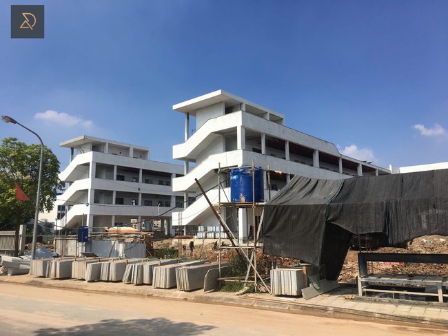 Cận cảnh 1 trong 2 trường THPT mới ở Hà Nội, sẽ thông báo tuyển sinh trong vài ngày tới: Diện tích hơn 25.000m2, được đầu tư hơn 200 tỷ - Ảnh 3.