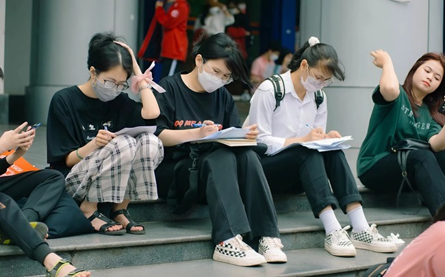 6 lĩnh vực đang bị cảnh báo vì nguy cơ thất nghiệp cao, nhiều cha mẹ vẫn tin tưởng, cho con theo học mà không cân nhắc kỹ - Ảnh 1.
