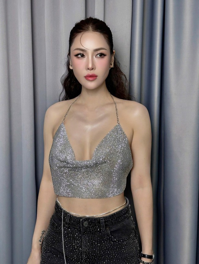 Bữa sáng Quế Vân cực kỳ hạn chế để cơ bụng săn chắc, tuổi 43 có 3 con vẫn trẻ trung mơn mởn: Người Việt thường chọn ăn sáng vì ngon và tiện - Ảnh 2.