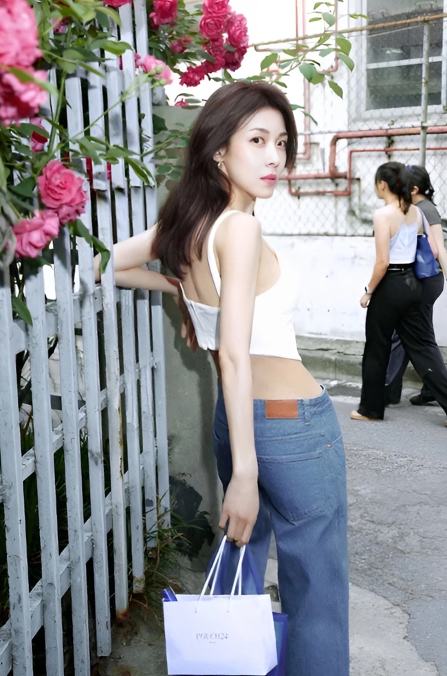 Ha Ji Won body mỏng dính tuổi 47: Ngoài nước chanh còn đam mê 1 loại đồ uống chống già, điều hòa nội tiết đã 15 năm nay - Ảnh 1. Ha Ji Won body mỏng dính tuổi 47: Ngoài nước chanh còn đam mê 1 loại đồ uống chống già, điều hòa nội tiết đã 15 năm nay - Ảnh 1.