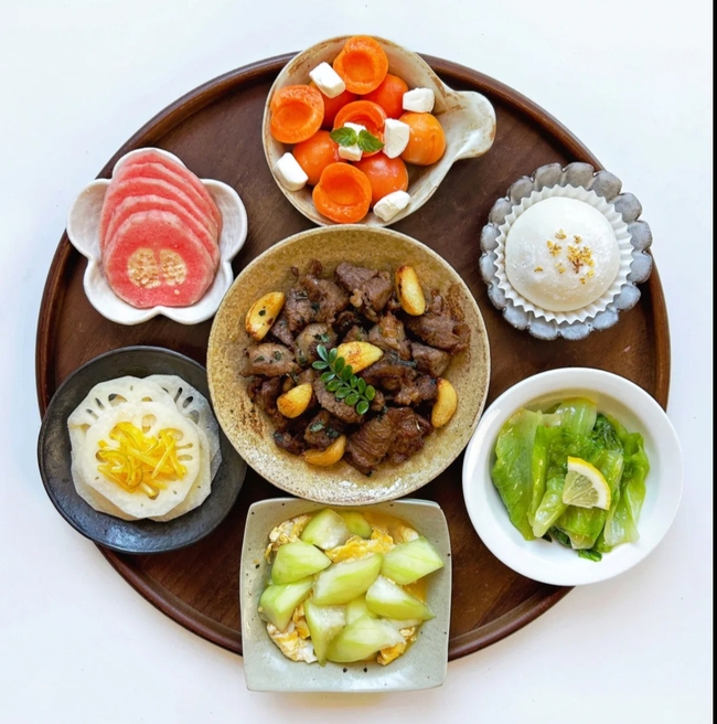 10 mâm cơm nhà dễ nấu, thơm lừng cả gian bếp, ai nhìn cũng muốn ăn ngay! - Ảnh 2. 10 mâm cơm nhà dễ nấu, thơm lừng cả gian bếp, ai nhìn cũng muốn ăn ngay! - Ảnh 2.