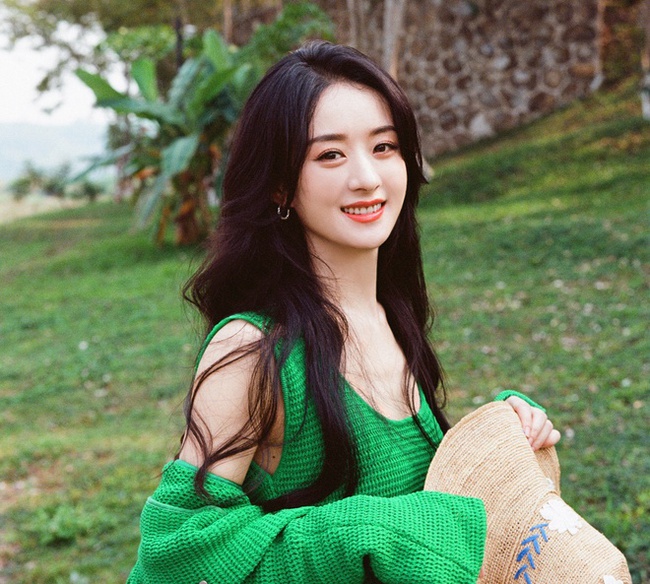 Nói nữ diễn viên này xuất thân kém, EQ thấp, nhưng nhìn bức ảnh mới được chụp trộm, phải khen cô dạy con khác hẳn! - Ảnh 2.