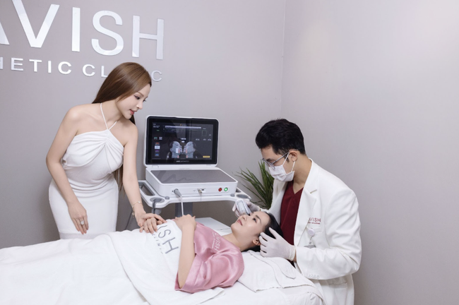 Dàn mỹ nhân việt sở hữu nhan sắc rạng ngời, đình hạnh phúc và sự nghiệp thành công - Ảnh 7. Dàn mỹ nhân việt sở hữu nhan sắc rạng ngời, đình hạnh phúc và sự nghiệp thành công - Ảnh 7.
