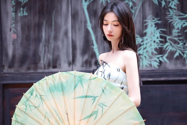 Ngô Cẩn Ngôn vóc dáng mảnh mai, da vẫn trắng mịn nhờ ăn nhiều 1 món khi cần giảm cân cấp tốc - Ảnh 1. Ngô Cẩn Ngôn vóc dáng mảnh mai, da vẫn trắng mịn nhờ ăn nhiều 1 món khi cần giảm cân cấp tốc - Ảnh 1.