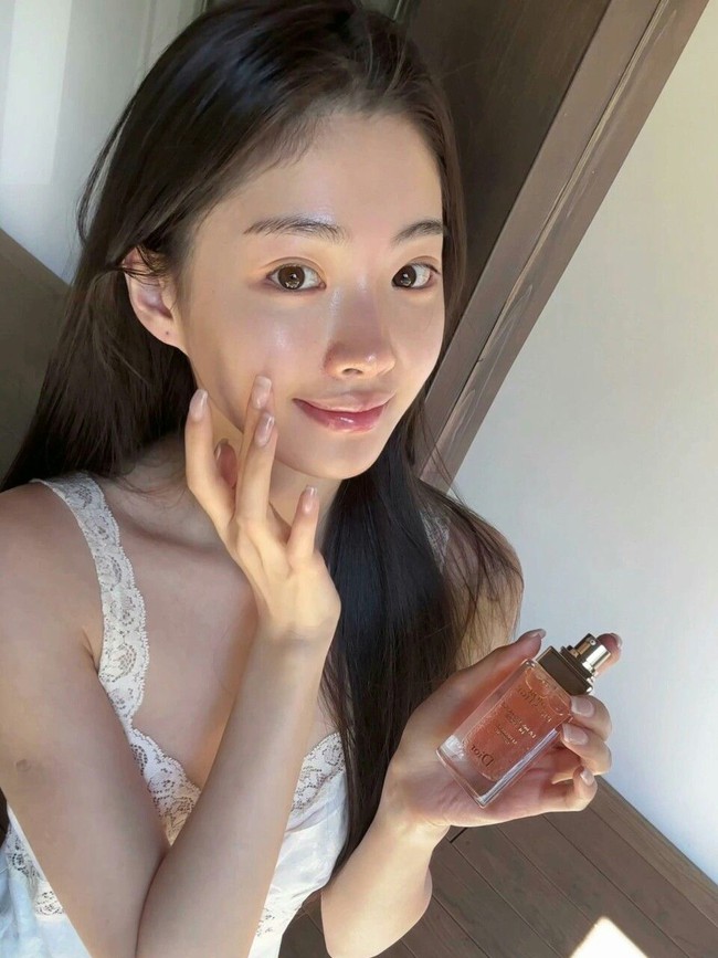 6 thói quen sai lầm khiến nám, thâm mụn nặng hơn và kéo dài thời gian mờ vết - Ảnh 2. 6 thói quen sai lầm khiến nám, thâm mụn nặng hơn và kéo dài thời gian mờ vết - Ảnh 2.