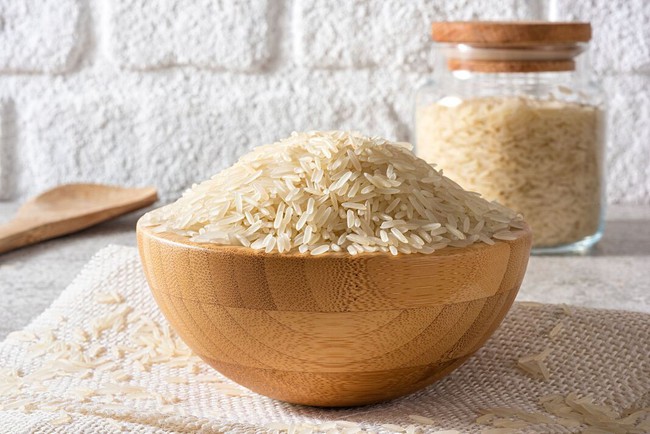 Bơ xanh lè chín mềm chỉ sau 1 đêm nhờ mẹo “thần thánh” với 1 nguyên liệu bếp nhà nào cũng có - Ảnh 2.