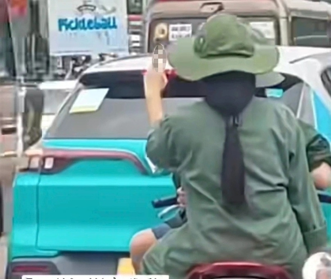 3 học sinh có hành vi lệch chuẩn với đoàn xe A80: Cách chúng ta phản ứng hôm nay sẽ quyết định ngày mai của các em - Ảnh 1.