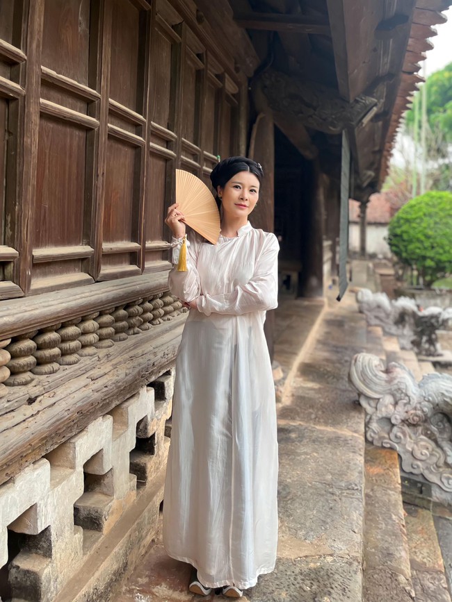 Không nhận ra NSƯT Kim Oanh sau thẩm mỹ: Gương mặt tươi trẻ, làn da căng mịn chứng minh U50 chỉ là con số - Ảnh 4. Không nhận ra NSƯT Kim Oanh sau thẩm mỹ: Gương mặt tươi trẻ, làn da căng mịn chứng minh U50 chỉ là con số - Ảnh 4.