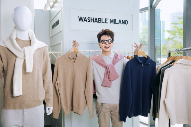 Duy Khánh nổi bật với vẻ trẻ trung nhờ phong cách phối đồ tối giản từ UNIQLO - Ảnh 6. Duy Khánh nổi bật với vẻ trẻ trung nhờ phong cách phối đồ tối giản từ UNIQLO - Ảnh 6.
