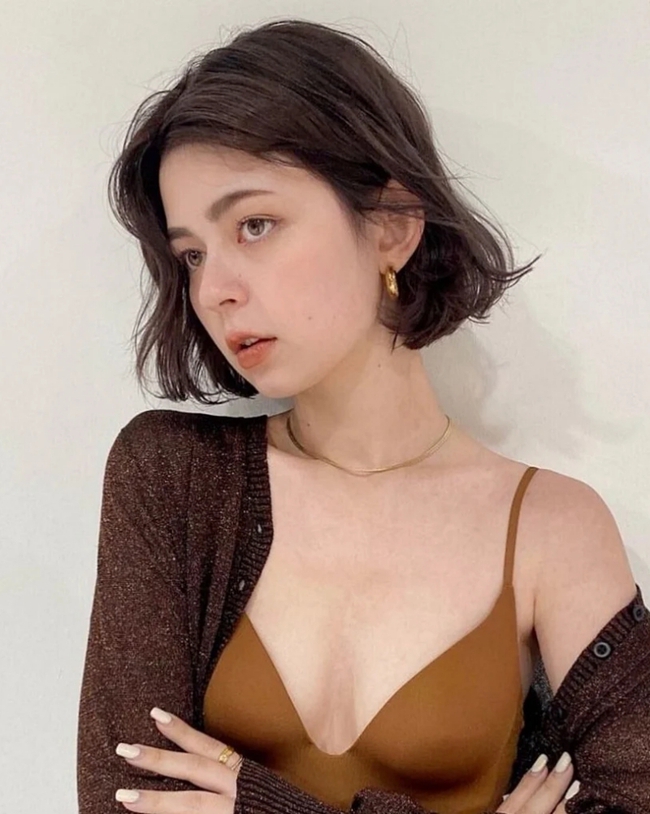Phụ nữ Nhật Bản ở tuổi 35+ chứng minh: cắt tóc ngắn đúng kiểu, đẹp hơn cả son phấn - Ảnh 10. Phụ nữ Nhật Bản ở tuổi 35+ chứng minh: cắt tóc ngắn đúng kiểu, đẹp hơn cả son phấn - Ảnh 10.