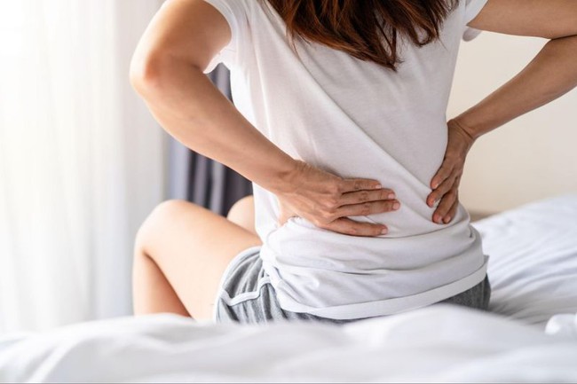 Phụ nữ mãn kinh khó tránh loãng xương: Nếu bạn không thuộc 3 nhóm sau thì xin chúc mừng! - Ảnh 3.