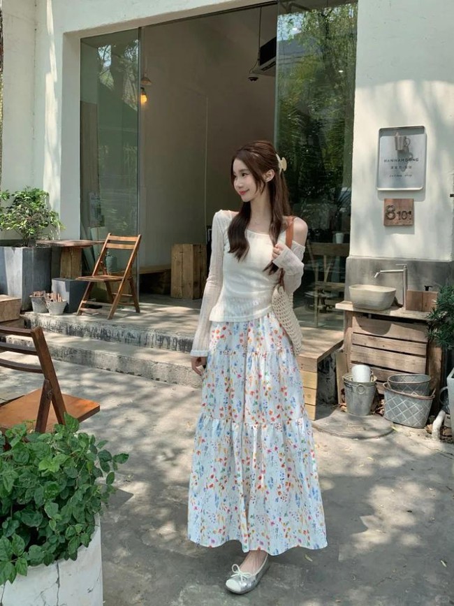 Đầu hè thu hút mọi ánh nhìn: "Ba món đồ cơ bản" tạo nên phong cách tối giản thanh lịch – bí kíp phối đồ dành cho bạn - Ảnh 10. Đầu hè thu hút mọi ánh nhìn: "Ba món đồ cơ bản" tạo nên phong cách tối giản thanh lịch – bí kíp phối đồ dành cho bạn - Ảnh 10.