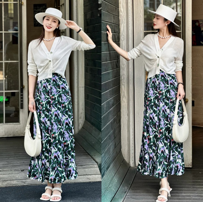 Mùa hè năm nay công thức phối đồ "ngắn + dài" gây sốt! Vừa tôn dáng cao vừa gọn người, cứ thế áp dụng thôi - Ảnh 12. Mùa hè năm nay công thức phối đồ "ngắn + dài" gây sốt! Vừa tôn dáng cao vừa gọn người, cứ thế áp dụng thôi - Ảnh 12.