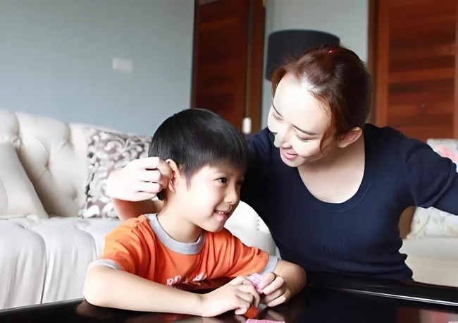 Lạ chưa: Cha mẹ dùng 5 câu này mắng, con không oán giận mà con thay đổi theo hướng tốt! - Ảnh 1. Lạ chưa: Cha mẹ dùng 5 câu này mắng, con không oán giận mà con thay đổi theo hướng tốt! - Ảnh 1.