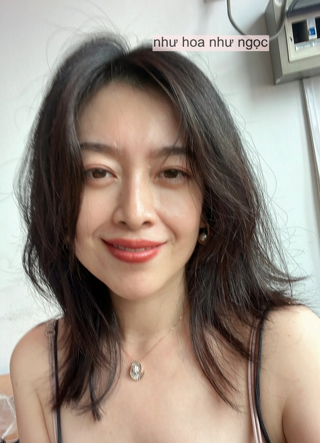Tôi đã nhận được “phúc báo” sau 10 năm uống collagen: 40 tuổi da sáng, tóc dày, tinh thần trẻ lại - Ảnh 2. Tôi đã nhận được “phúc báo” sau 10 năm uống collagen: 40 tuổi da sáng, tóc dày, tinh thần trẻ lại - Ảnh 2.