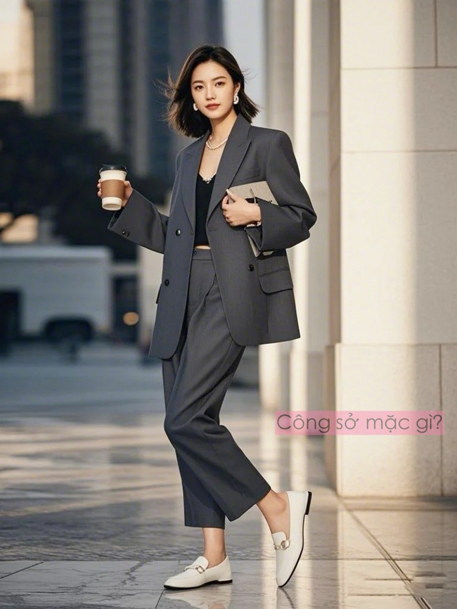 Đã thử nhiều phong cách, tôi thấy blazer quần lửng mới là outfit hack dáng chuẩn nhất - Ảnh 3. Đã thử nhiều phong cách, tôi thấy blazer quần lửng mới là outfit hack dáng chuẩn nhất - Ảnh 3.