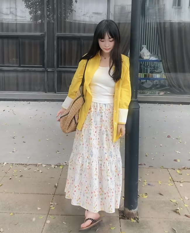 Tôi từng bị chê mặc váy hoa nhí trông sến, giờ thì ai cũng khen sang trọng - Ảnh 10. Tôi từng bị chê mặc váy hoa nhí trông sến, giờ thì ai cũng khen sang trọng - Ảnh 10.
