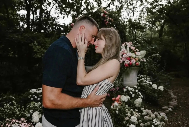 Taylor Swift coi món này là kẻ thù trên bàn ăn, tránh như tránh tà để da lẫn dáng săn chắc đáng ngưỡng mộ - Ảnh 1.