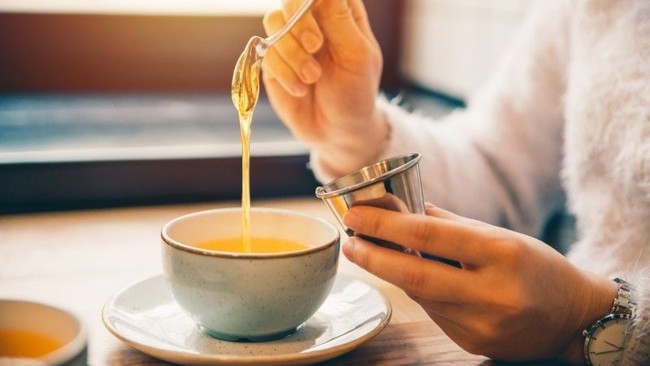 Tôi uống nước mật ong ấm mỗi sáng ngay khi thức dậy và đây là những gì xảy ra với cơ thể - Ảnh 2. Tôi uống nước mật ong ấm mỗi sáng ngay khi thức dậy và đây là những gì xảy ra với cơ thể - Ảnh 2.