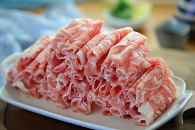 Công thức &quot;gây nghiện&quot;: Món thịt bò cuộn sốt tỏi ngon đến mức đồng nghiệp và hàng xóm tranh nhau xin ăn - Ảnh 5.