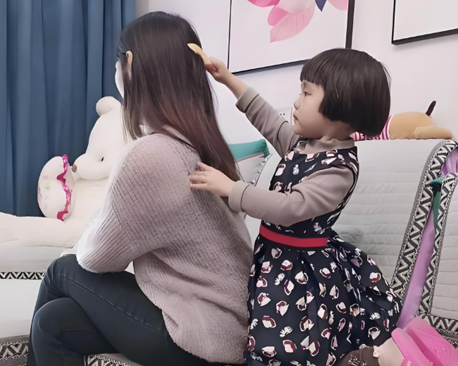 Chỉ cần nhìn vào 3 biểu hiện này của trẻ là biết tỏng chuyện nội bộ của một gia đình - Ảnh 1. Chỉ cần nhìn vào 3 biểu hiện này của trẻ là biết tỏng chuyện nội bộ của một gia đình - Ảnh 1.