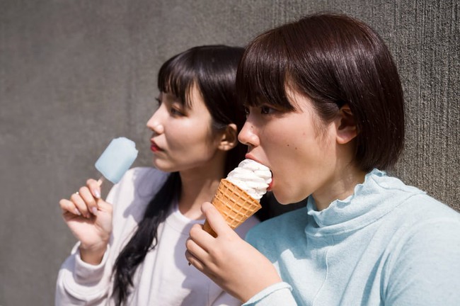 Ai cũng nghĩ hại nhưng ăn đá lạnh đúng cách lại tốt nhờ 3 lý do này! - Ảnh 2. Ai cũng nghĩ hại nhưng ăn đá lạnh đúng cách lại tốt nhờ 3 lý do này! - Ảnh 2.