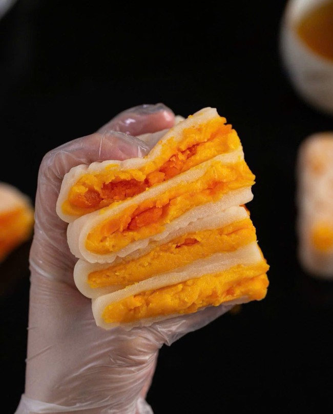 Vào vụ bánh trung thu, trứng muối tươi &quot;cháy hàng&quot; mọi mặt trận  - Ảnh 4.