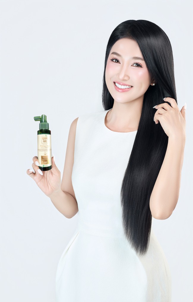 Học sao Việt bí quyết dưỡng và hỗ trợ tóc mới mọc chắc khoẻ! - Ảnh 2.