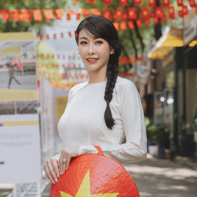 Hà Kiều Anh U50 da không nếp nhăn đầy ắp collagen: Cứ làm đủ mấy việc này bảo sao vừa đẹp vừa khỏe từ trong ra ngoài, trung niên cũng "ăn đứt" người trẻ - Ảnh 4. Hà Kiều Anh U50 da không nếp nhăn đầy ắp collagen: Cứ làm đủ mấy việc này bảo sao vừa đẹp vừa khỏe từ trong ra ngoài, trung niên cũng "ăn đứt" người trẻ - Ảnh 4.