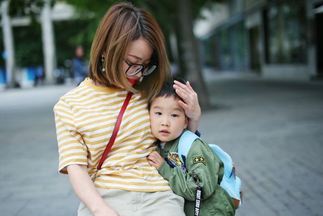 Bà mẹ Hà Nội bật mí bí quyết dạy con theo kiểu “nhà giàu”: Ở đâu cũng nhìn ra cơ hội, biết tạo ra tiền của - Ảnh 1. Bà mẹ Hà Nội bật mí bí quyết dạy con theo kiểu “nhà giàu”: Ở đâu cũng nhìn ra cơ hội, biết tạo ra tiền của - Ảnh 1.