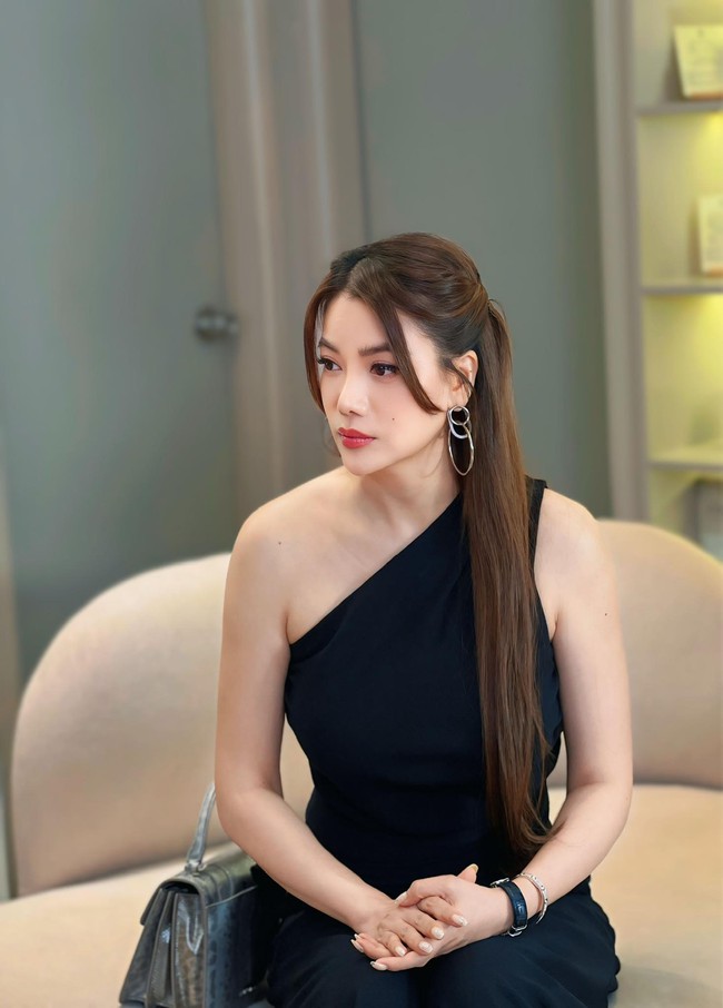 U50 Trương Ngọc Ánh vẫn có rãnh bụng săn chắc: Rất chăm tập 2 bộ môn, bộ môn thứ 2 đang khiến cả thế giới &quot;điên đảo&quot; - Ảnh 1.