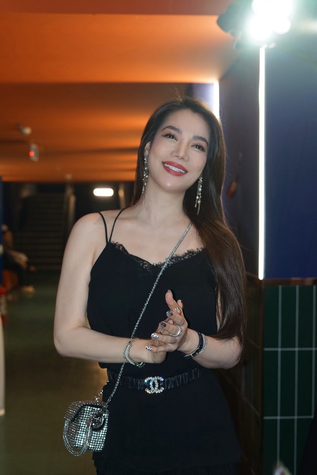 U50 Trương Ngọc Ánh vẫn có rãnh bụng săn chắc: Rất chăm tập 2 bộ môn, bộ môn thứ 2 đang khiến cả thế giới &quot;điên đảo&quot; - Ảnh 4.