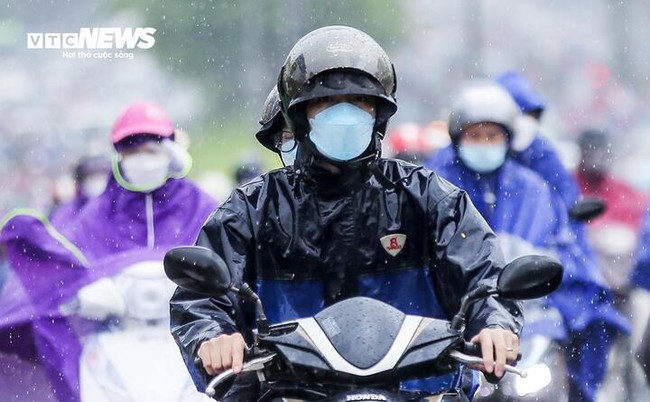 Dự báo thời tiết ngày 18/9: Từ Bắc vào Nam hứng mưa dông, Hà Nội nắng gián đoạn - Ảnh 1. Dự báo thời tiết ngày 18/9: Từ Bắc vào Nam hứng mưa dông, Hà Nội nắng gián đoạn - Ảnh 1.