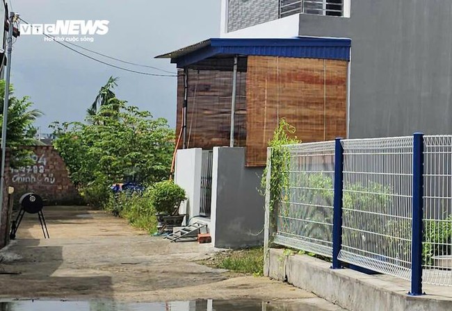 Toàn bộ diễn biến vụ &quot;xây nhầm nhà&quot; trên đất người khác ở Hải Phòng: Phản ứng của người xây nhà càng gây bất ngờ - Ảnh 2.