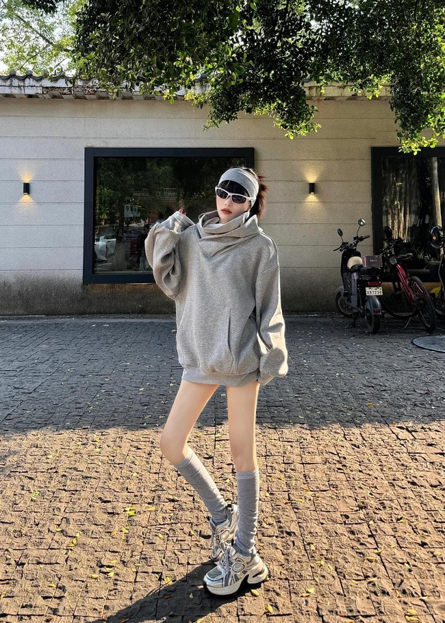 Diện oversized thế nào để không bị nuốt dáng? 4 tips mix đồ giúp nàng gầy đi vài cân trong mắt người đối diện - Ảnh 9.