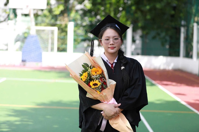 Nữ sinh Việt chinh phục học bổng từ 10 trường đại học danh tiếng: “Nếu được chọn lại, em sẽ xoá 1 CHỮ ra khỏi từ điển của mình” - Ảnh 1.