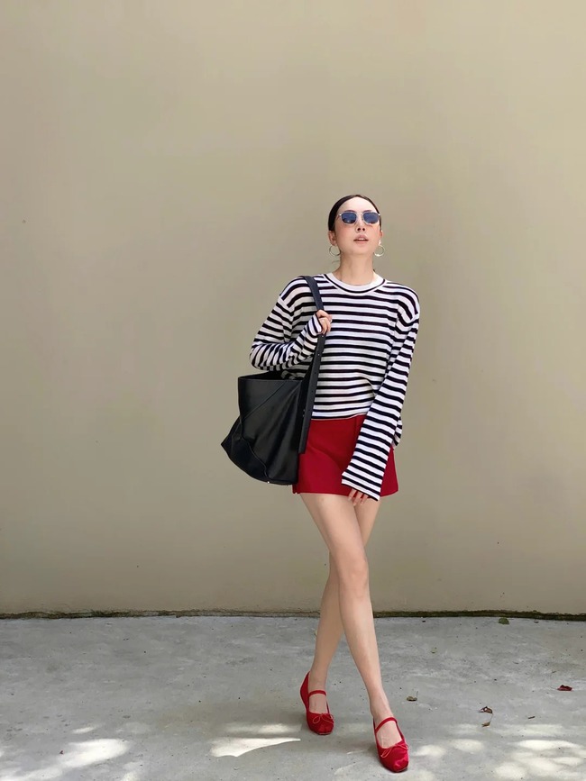 Không phải blazer hay váy hoa, “áo kẻ sọc” mới là item đáng sắm nhất mùa thu - Ảnh 4.