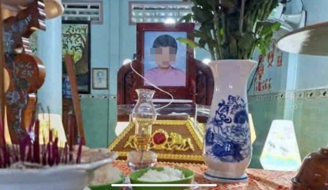 Xót xa hoàn cảnh người phụ nữ khuyết tật bị cướp điện thoại thoại: Sốt bại liệt từ nhỏ; Buồn rầu, không thể ăn uống mà qua đời - Ảnh 2.