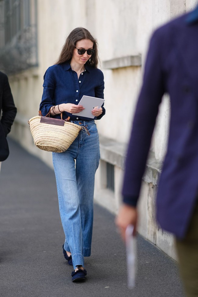 8 xu hướng denim &quot;đốt cháy&quot; Thu/Đông này: Đừng dại dột mặc skinny jeans nếu CHƯA BIẾT điều này! - Ảnh 5.