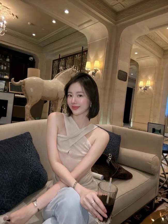37 tuổi, tôi trẻ hóa da nhờ collagen và bí quyết dưỡng da tối giản “dầu trước – kem sau” - Ảnh 6. 37 tuổi, tôi trẻ hóa da nhờ collagen và bí quyết dưỡng da tối giản “dầu trước – kem sau” - Ảnh 6.