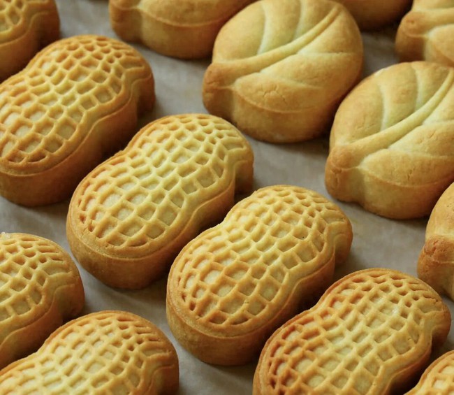 Bánh Trung thu bốn vị làm xong chỉ muốn khoe: Vỏ giòn rụm cả tháng, làm tặng cả nhà ai cũng khen khéo tay - Ảnh 2.