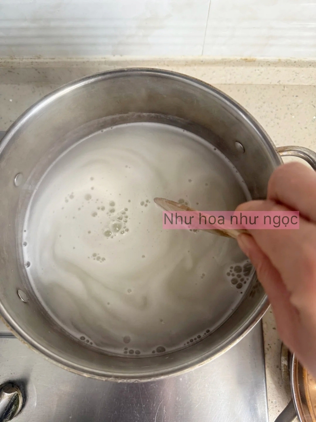 Tôi gội đầu bằng bột mì thay dầu gội, sau 2 tháng nhận ra mái tóc mình thay đổi hẳn - Ảnh 5. Tôi gội đầu bằng bột mì thay dầu gội, sau 2 tháng nhận ra mái tóc mình thay đổi hẳn - Ảnh 5.