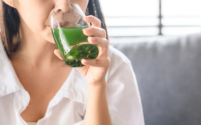 Tôi đã học Hòa Minzy uống 1 loại nước dân dã mong ngăn rối loạn nội tiết sau sinh, 1 tháng sau nhận ngay câu trả lời - Ảnh 4. Tôi đã học Hòa Minzy uống 1 loại nước dân dã mong ngăn rối loạn nội tiết sau sinh, 1 tháng sau nhận ngay câu trả lời - Ảnh 4.