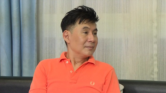 Cậu bé bên phải bức ảnh: Nam ca sĩ có học vấn khủng nhất showbiz Việt, Thủ khoa ĐH Bách khoa TP.HCM, là Thạc sĩ Hoá tại Nga! - Ảnh 2. Cậu bé bên phải bức ảnh: Nam ca sĩ có học vấn khủng nhất showbiz Việt, Thủ khoa ĐH Bách khoa TP.HCM, là Thạc sĩ Hoá tại Nga! - Ảnh 2.