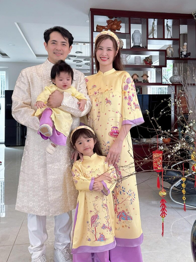 Thế nào là "ái nữ thừa kế tập đoàn", cứ nhìn bé Winnie - con gái đầu lòng của Đông Nhi và Ông Cao Thắng là biết ngay - Ảnh 11. Thế nào là "ái nữ thừa kế tập đoàn", cứ nhìn bé Winnie - con gái đầu lòng của Đông Nhi và Ông Cao Thắng là biết ngay - Ảnh 11.