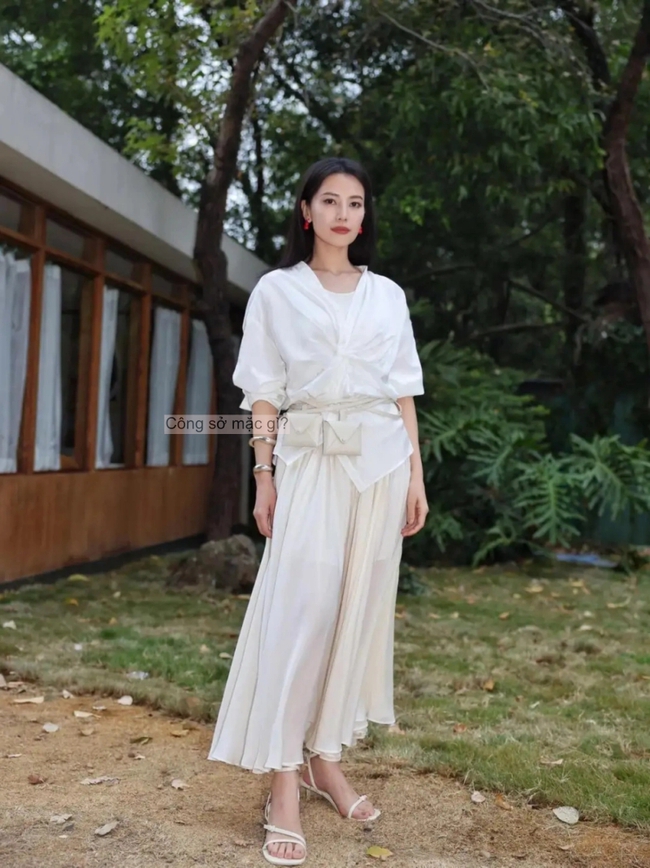 Mùa thu này, áo sơ mi lại hot trở lại! Ngay cả Cao Viên Viên cũng mê mặc, phối cùng váy hay quần đều rất đẹp - Ảnh 3.