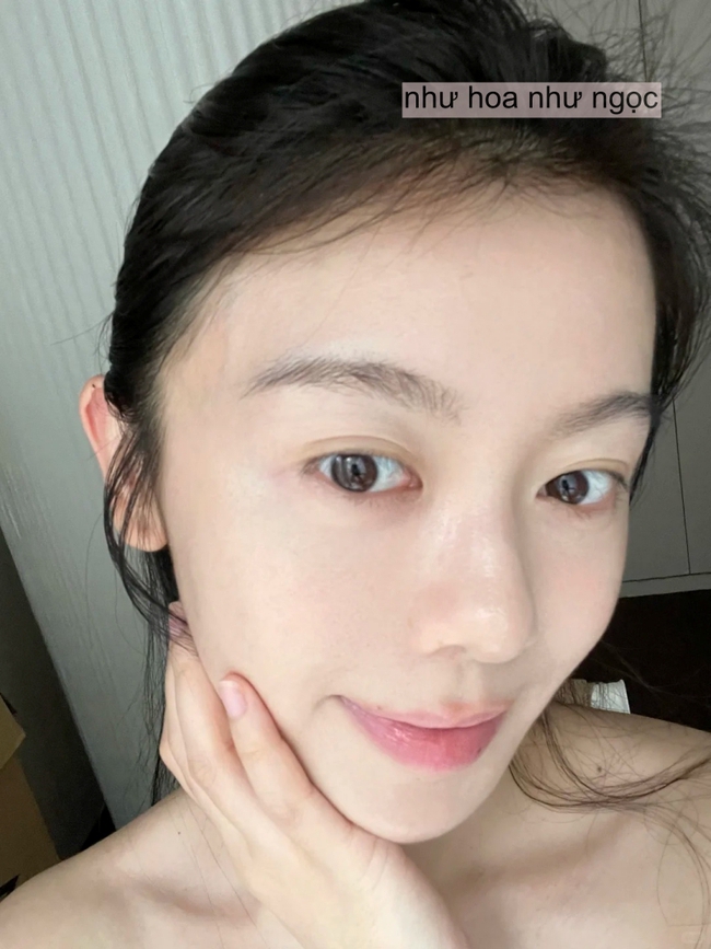 Tôi đã dưỡng mắt bằng dầu suốt 5 năm và bất ngờ với đôi mắt 0 nếp nhăn, 0 quầng thâm - Ảnh 6. Tôi đã dưỡng mắt bằng dầu suốt 5 năm và bất ngờ với đôi mắt 0 nếp nhăn, 0 quầng thâm - Ảnh 6.