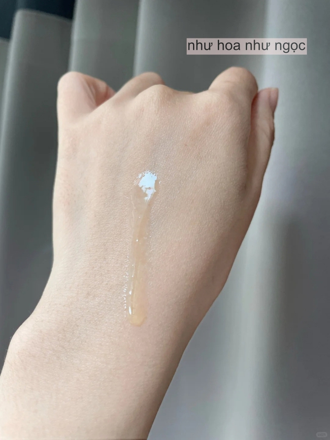 Tôi đã dưỡng mắt bằng dầu suốt 5 năm và bất ngờ với đôi mắt 0 nếp nhăn, 0 quầng thâm - Ảnh 4. Tôi đã dưỡng mắt bằng dầu suốt 5 năm và bất ngờ với đôi mắt 0 nếp nhăn, 0 quầng thâm - Ảnh 4.