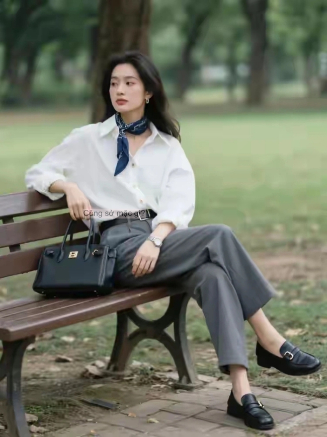 Mùa thu này, áo sơ mi lại hot trở lại! Ngay cả Cao Viên Viên cũng mê mặc, phối cùng váy hay quần đều rất đẹp - Ảnh 13.